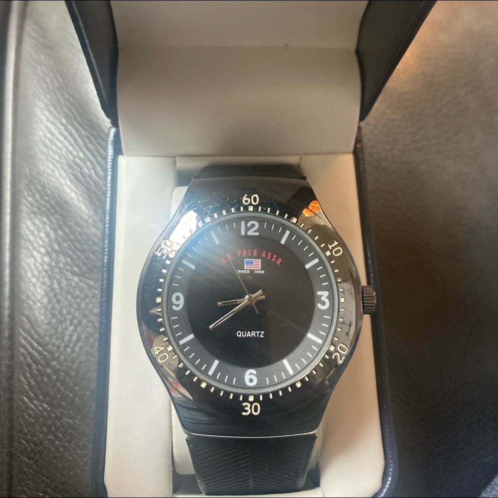 Polo Ass. watch mint condition (ps. needs battery)